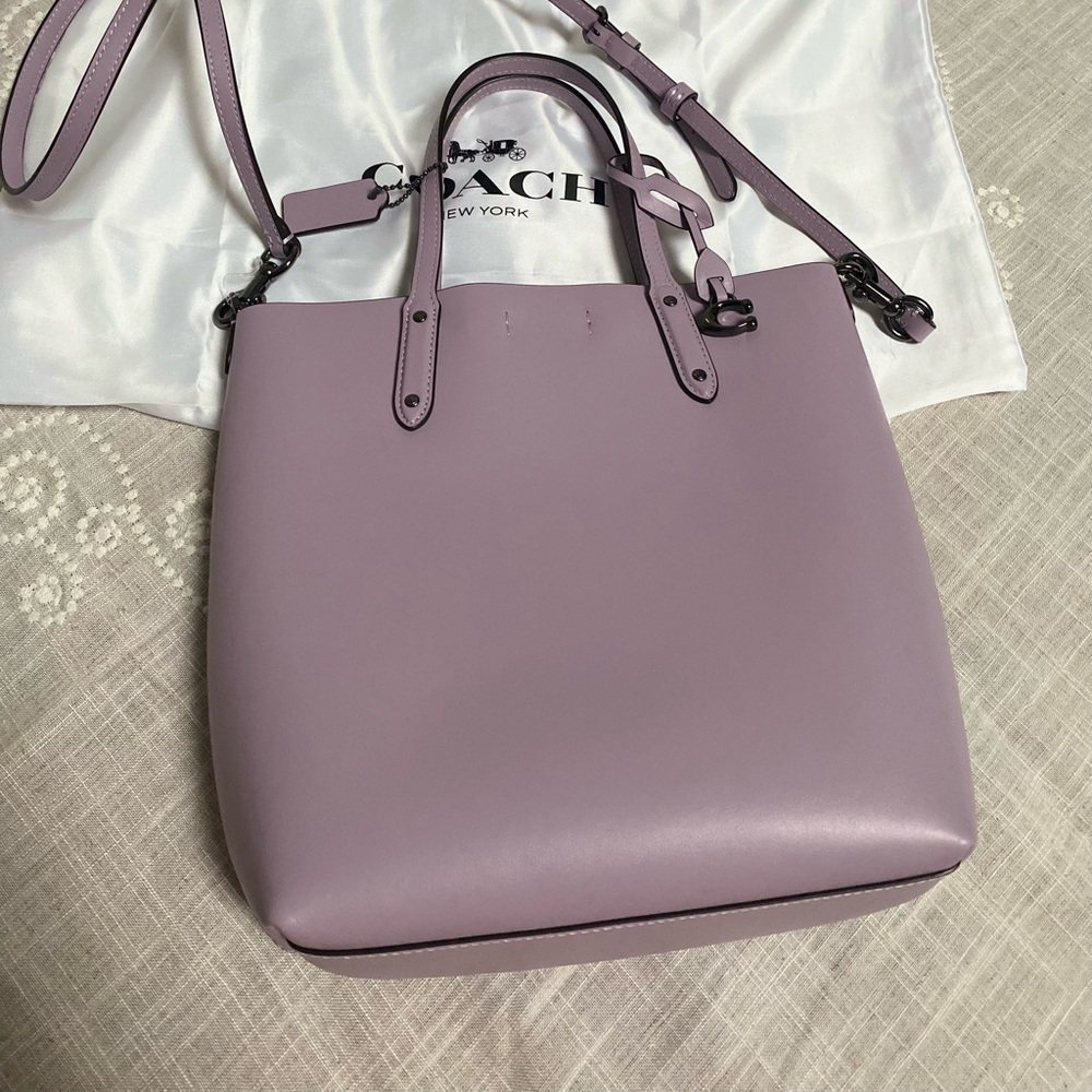 NWOT Coach leather handbag/ cross body bag